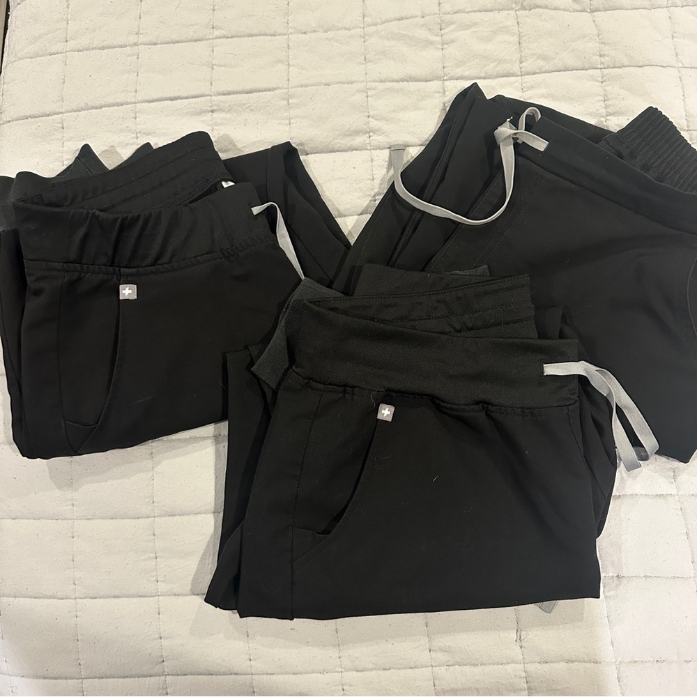 Figs Black Bundle - image 1